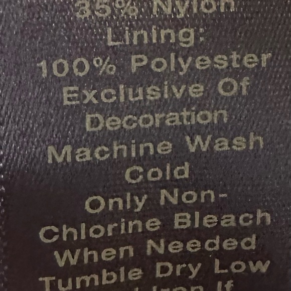 Women’s Ann Taylor Factory top - Picture 4 of 4